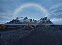 title：B体育官方：开启体育数字化新纪元description：以创新科技驱动体育产业，B体育官方为运动品牌、赛事、健身场景提供全方位数字化解决方案，帮助企业和个人实现更高效的连接与增长。keywords：B体育官方,体育科技,体育数字化,赛事管理,健身应用,用户增长,数据分析part1:小破局之道——从场馆到云端的全链路在体育世界里，现场的激情与数据的洞察并行，才能真正释放一场赛事的商业价值。