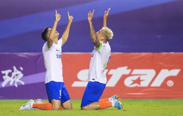 开云app下载-泰山无愧“杯王”三线均不想放弃 崔康熙或再度轮换